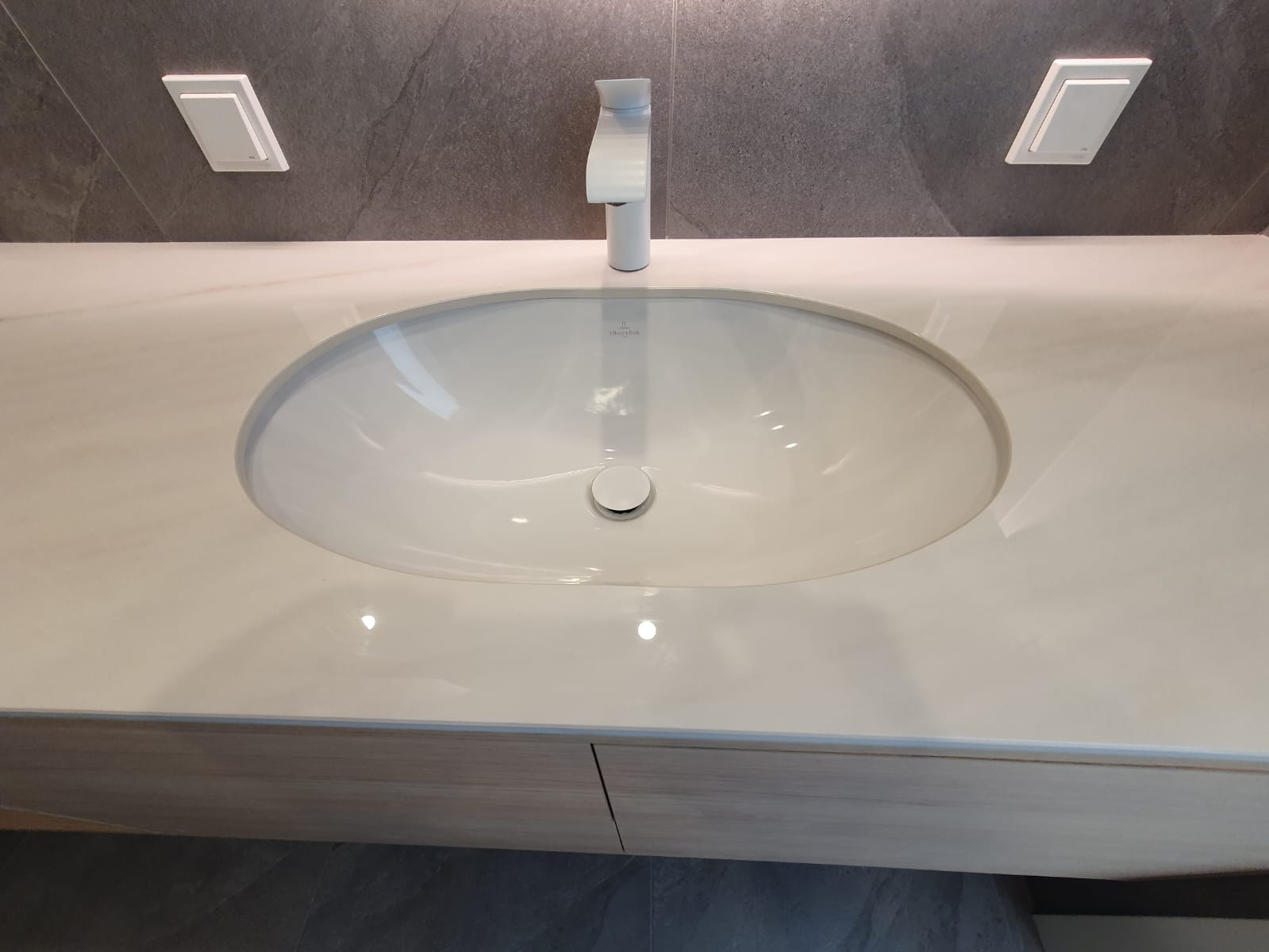 Bathroom tiling work